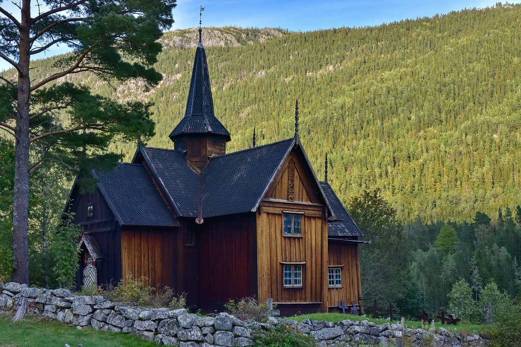 Skandinávie - Nore stavkirke, údolí Numedal 