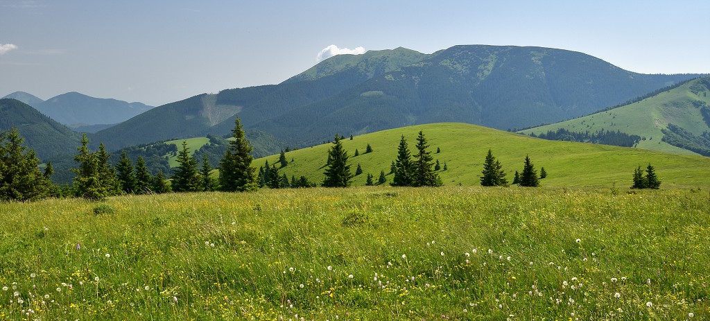 Slovensko - Prašivá a Veľká Chochuľa z Kečky, N. Tatry