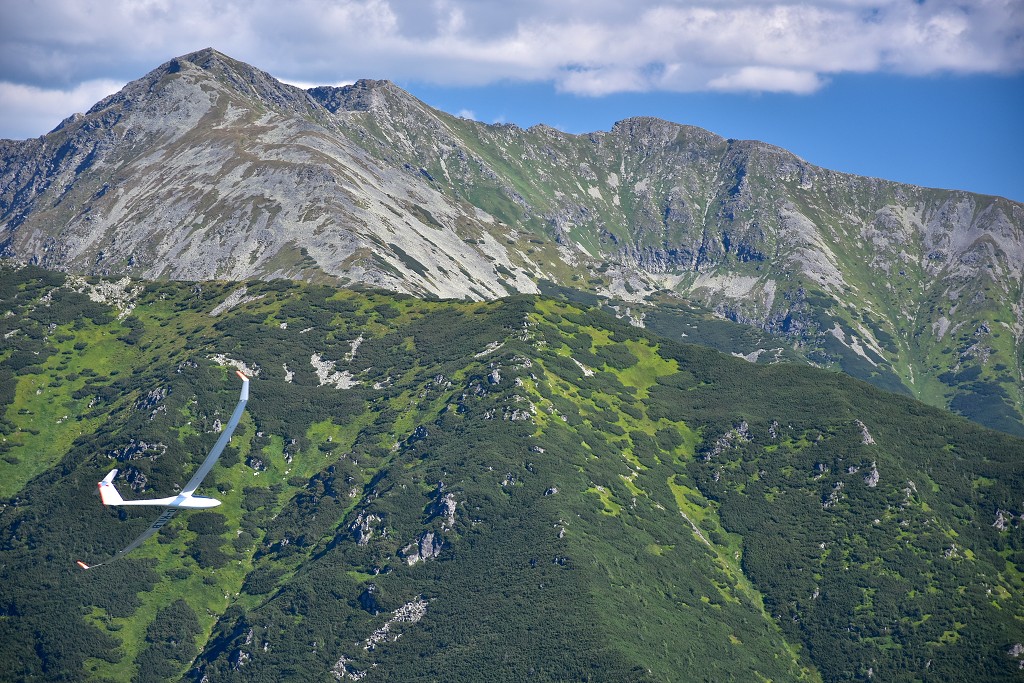 Slovensko - Roháče, větroně nad Sivým vrchem