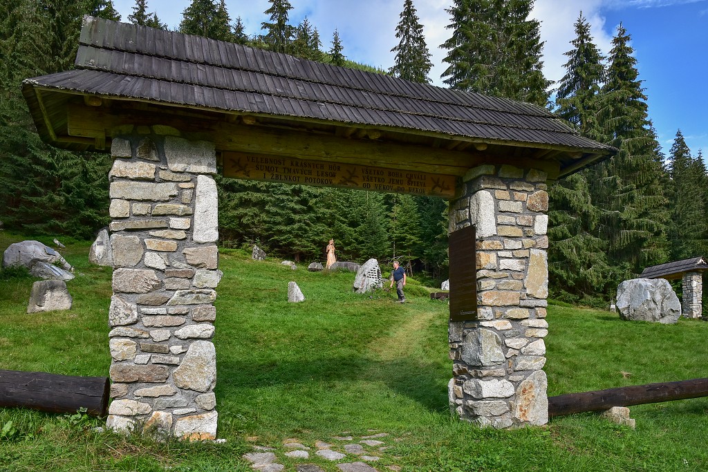Slovensko - Symbolický cintorín, Zverovka, Roháče
