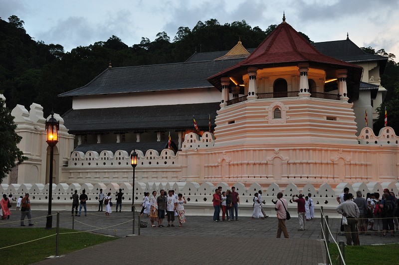 Srí Lanka 2015 - Chrám Budhova zubu, Kandy 