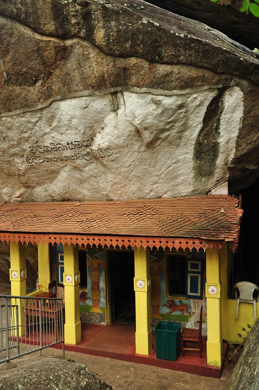 Srí Lanka 2015 - klášter a jeskynní chrámy v Matale 