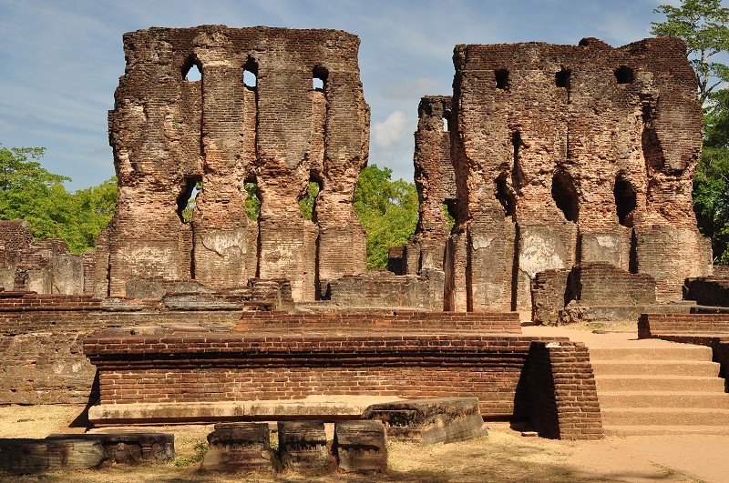 Srí Lanka 2015 - ruiny města Polonnaruwa /11-12 stol./ 