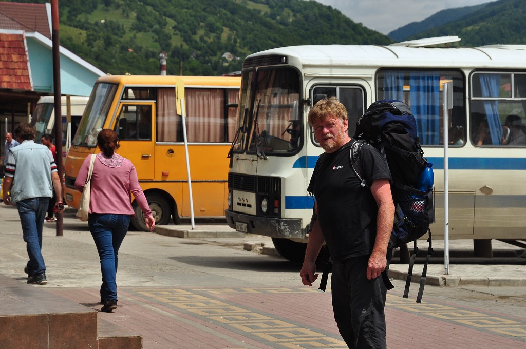 Východní Evropa  - autobusové nádr., Rachov, Ukrajina 