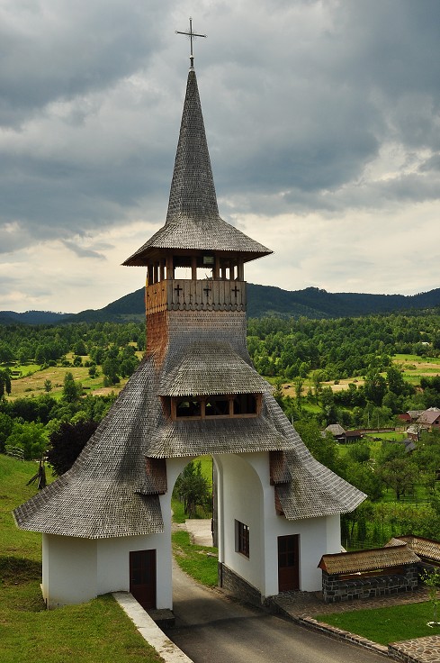 Východní Evropa  - klášter v Botiza, Maramureš, Rumunsko 
