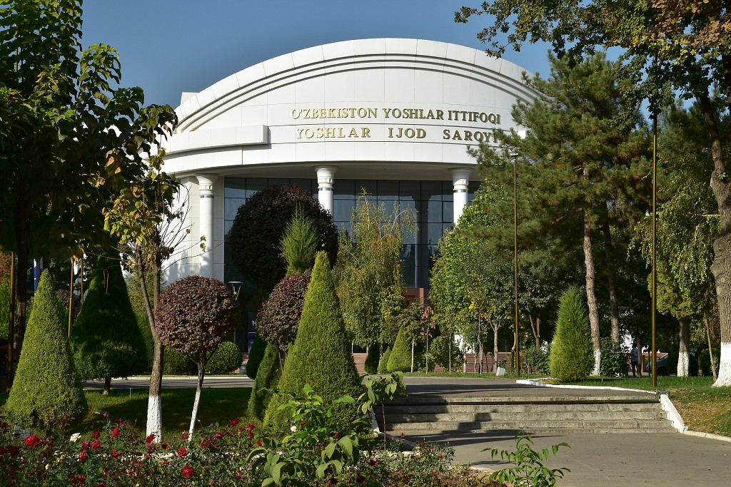 Almaty + Uzbekistán - moderna u Mustaquillik maydoni, Taškent 