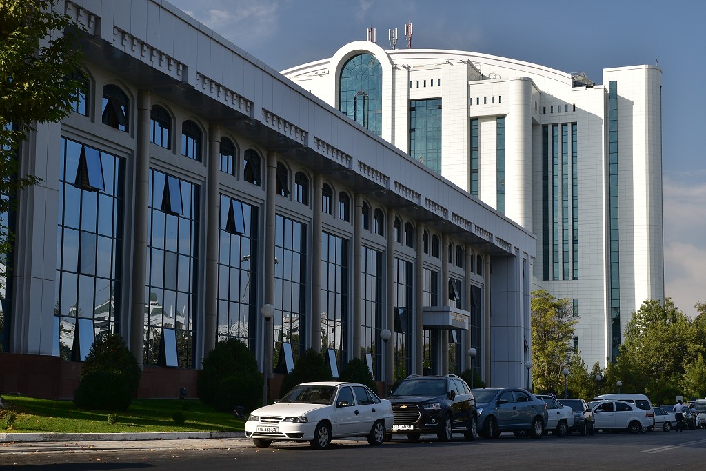 Almaty + Uzbekistán - moderna u Mustaquillik maydoni, Taškent 