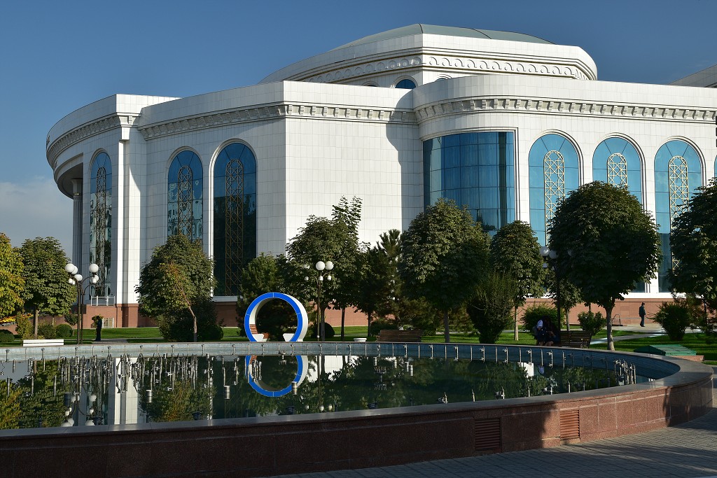 Almaty + Uzbekistán - moderna u Mustaquillik maydoni, Taškent 