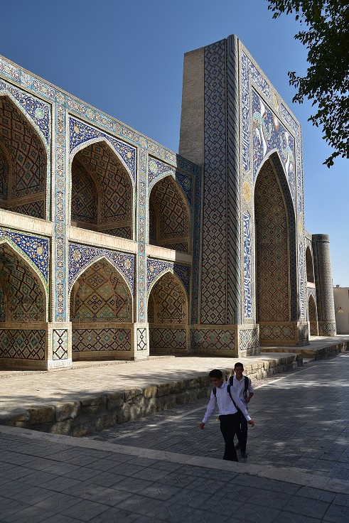 Almaty + Uzbekistán - medresa Nodíra Díván-bega, Buchara 