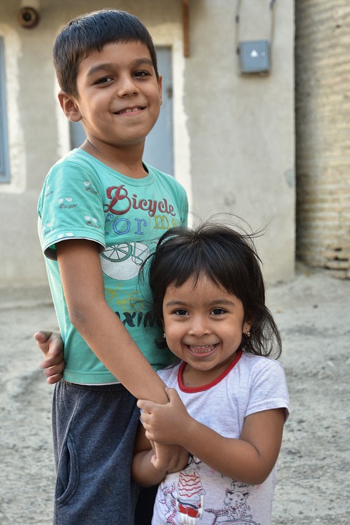 Almaty + Uzbekistán - děti Buchara 