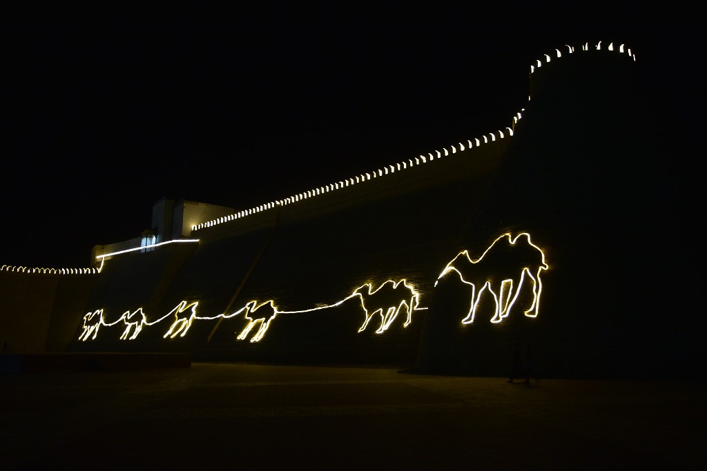 Almaty + Uzbekistán - večerní citadela Ark, Buchara 