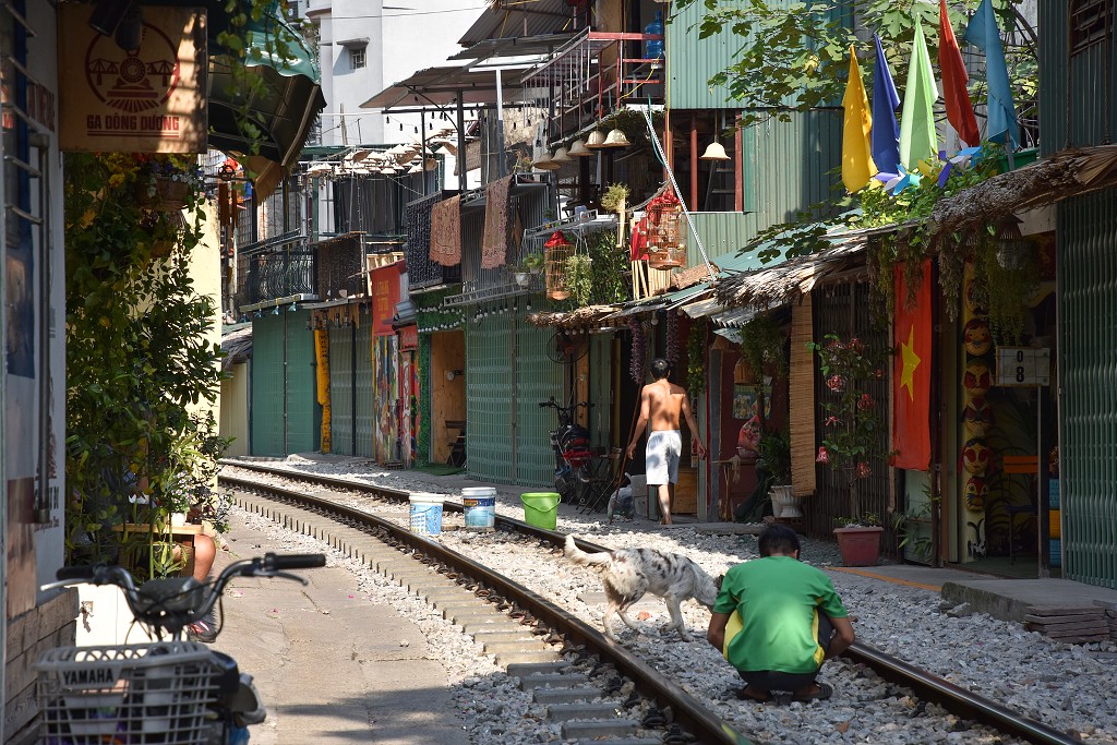 Vietnam - Hanoi - Stará čtvrť, Train street