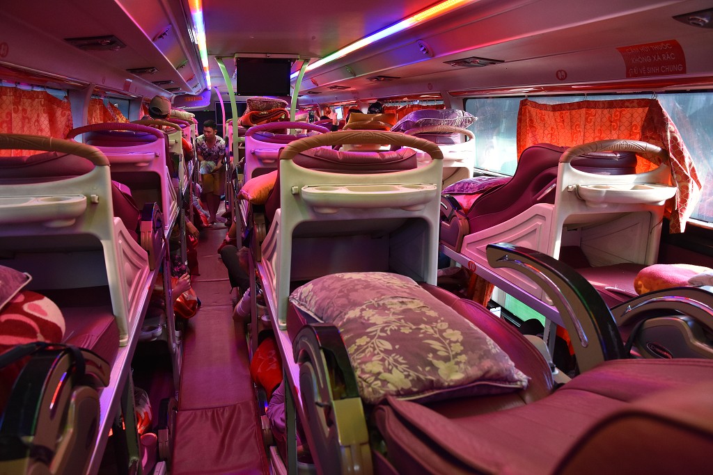 Vietnam - sleeper bus Hanoi - Nghia Lo