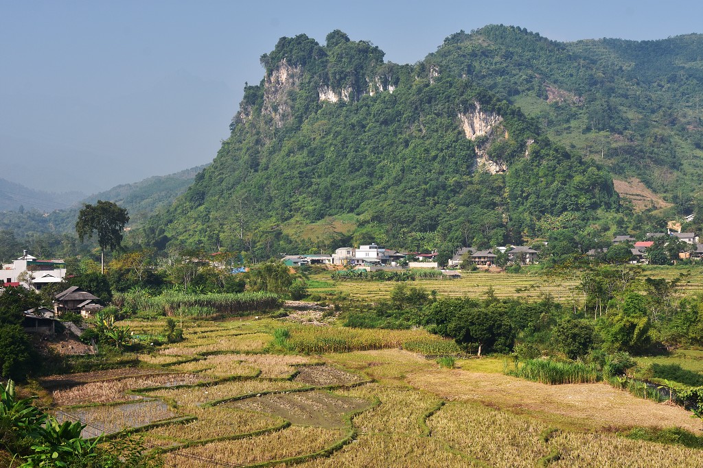 Vietnam - na motorce z Nghia Lo směrem k  Mu Cang Chai