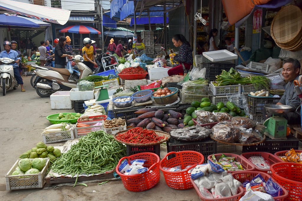 Vietnam - na trhu v Nghia Lo