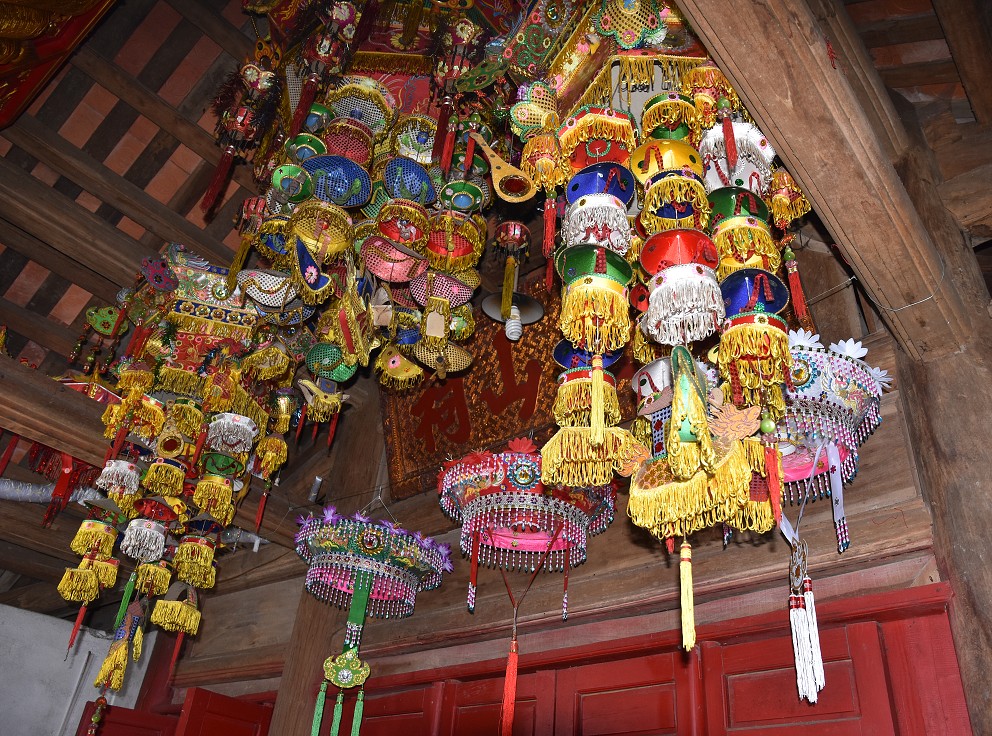 Vietnam - budh. svatostánek, Sapa