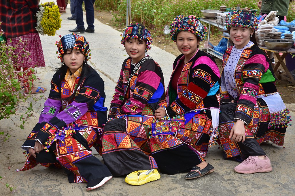 Vietnam - Květinové etnické slavnosti, severně od Yen Minh