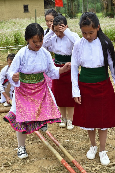 Vietnam - Květinové etnické slavnosti, severně od Yen Minh
