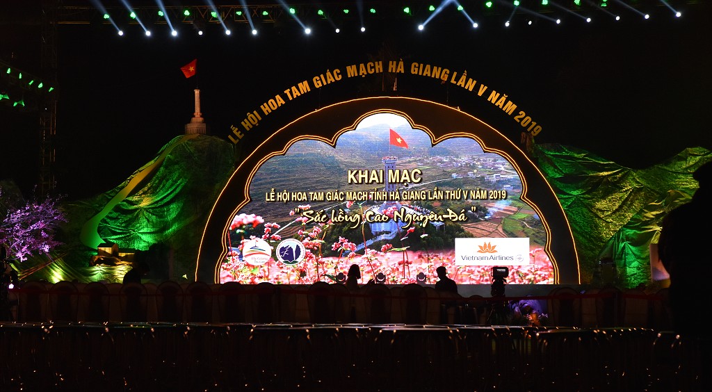 Vietnam - Květinové etnické slavnosti, Dong Van