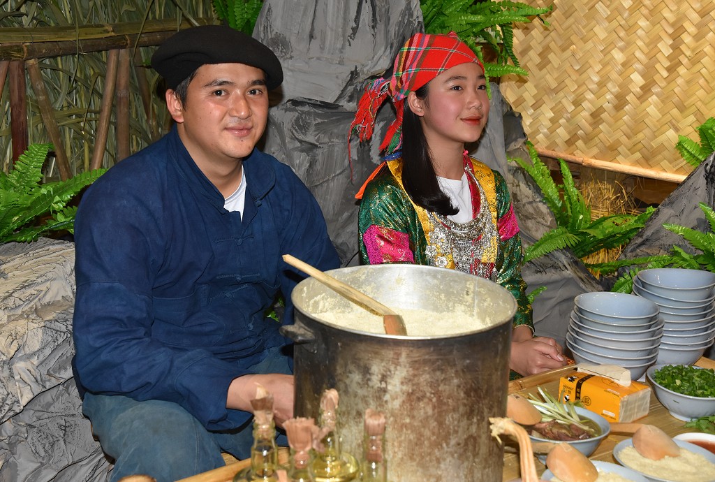 Vietnam - Květinové etnic. slavnosti, Dong Van