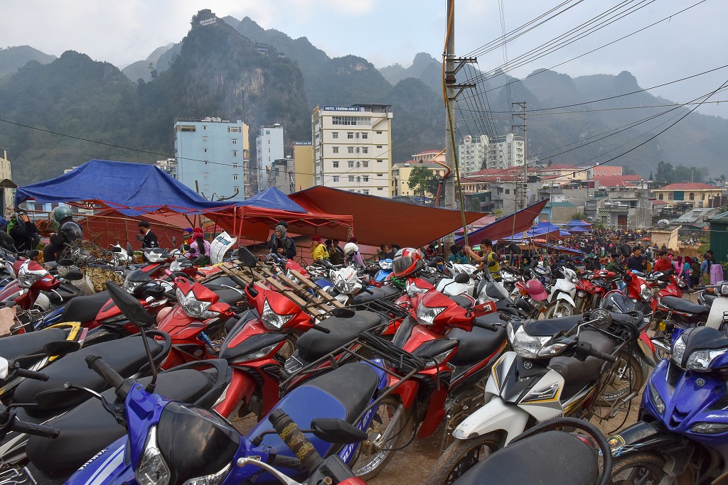 Vietnam - nedělní trh, Dong Van