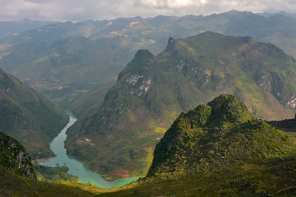Vietnam - Ma Pi Leng pass, Happiness road Dong Van - Meo Vac