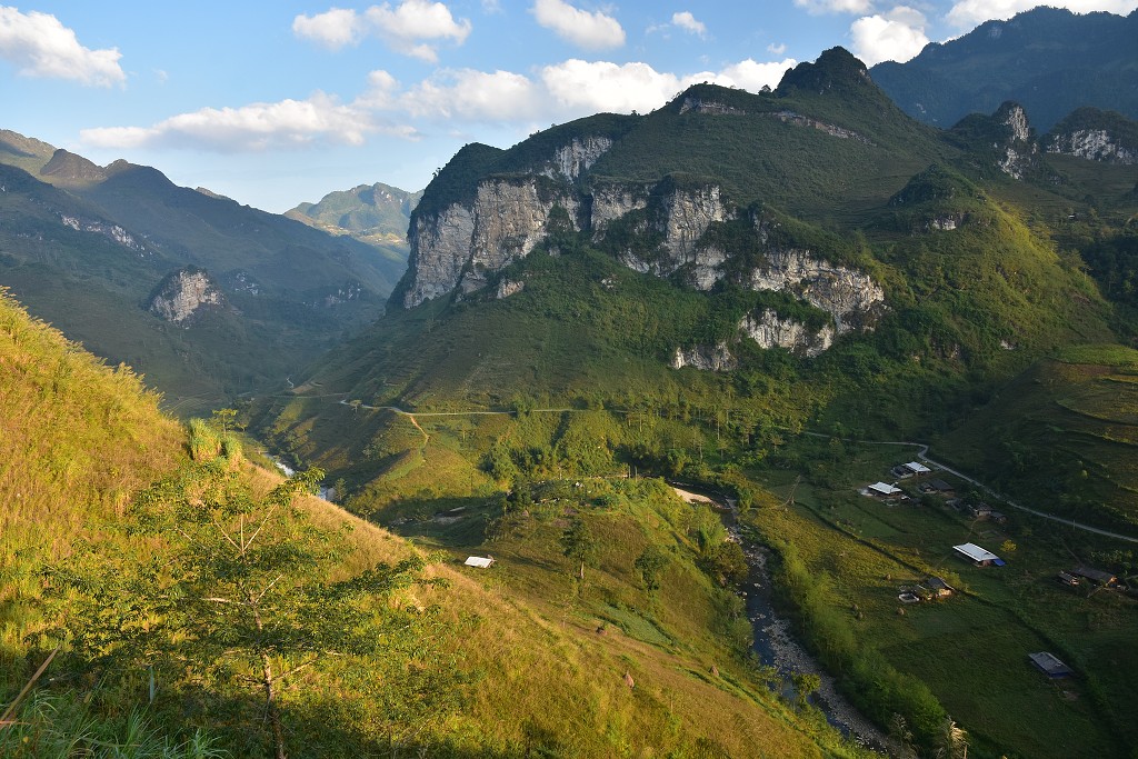 Vietnam - hory severně od Du Gia