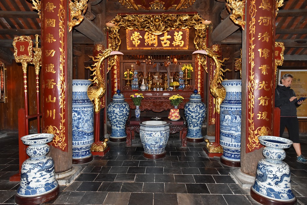 Vietnam - Trang An, Trinh temple - výlet na loďkách, oblast Ninh Binh