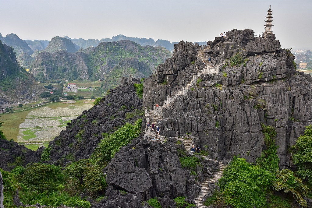 Vietnam - hora Múa, u Tam Coc, oblast Ninh Binh