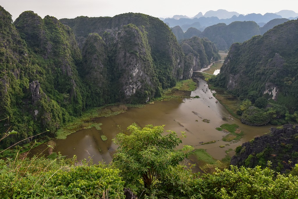 Vietnam - výhledy z hory Múa, u Tam Coc, oblast Ninh Binh