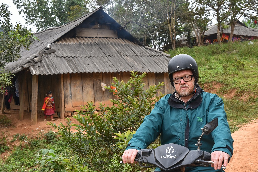 Vietnam - vesnice Hmongů, jižně od Moc Chau