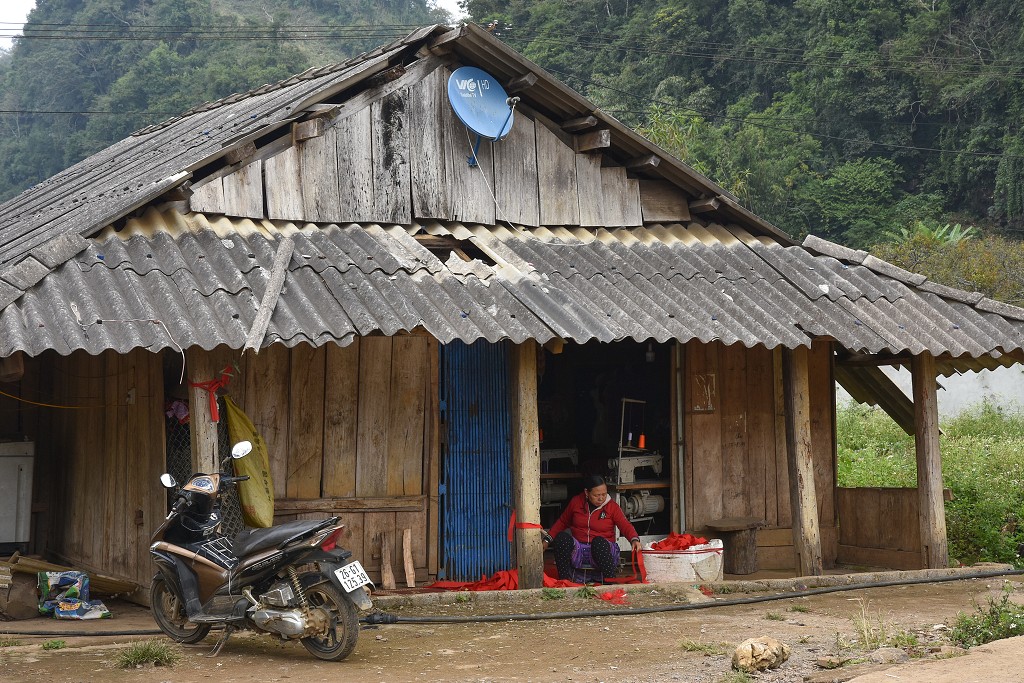 Vietnam -  Phieng Canh - vesnice Hmongů, severně od Moc Chau