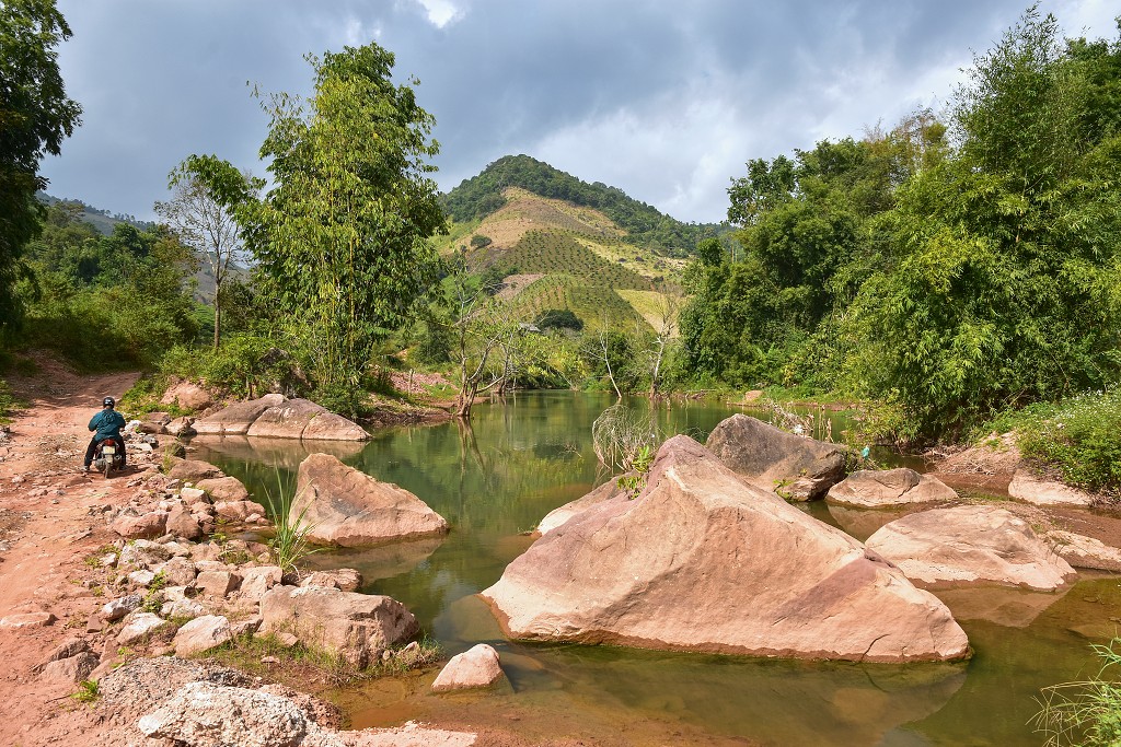 Vietnam - do zapadlého kraje u laoské hranice, jižně od Moc Chau