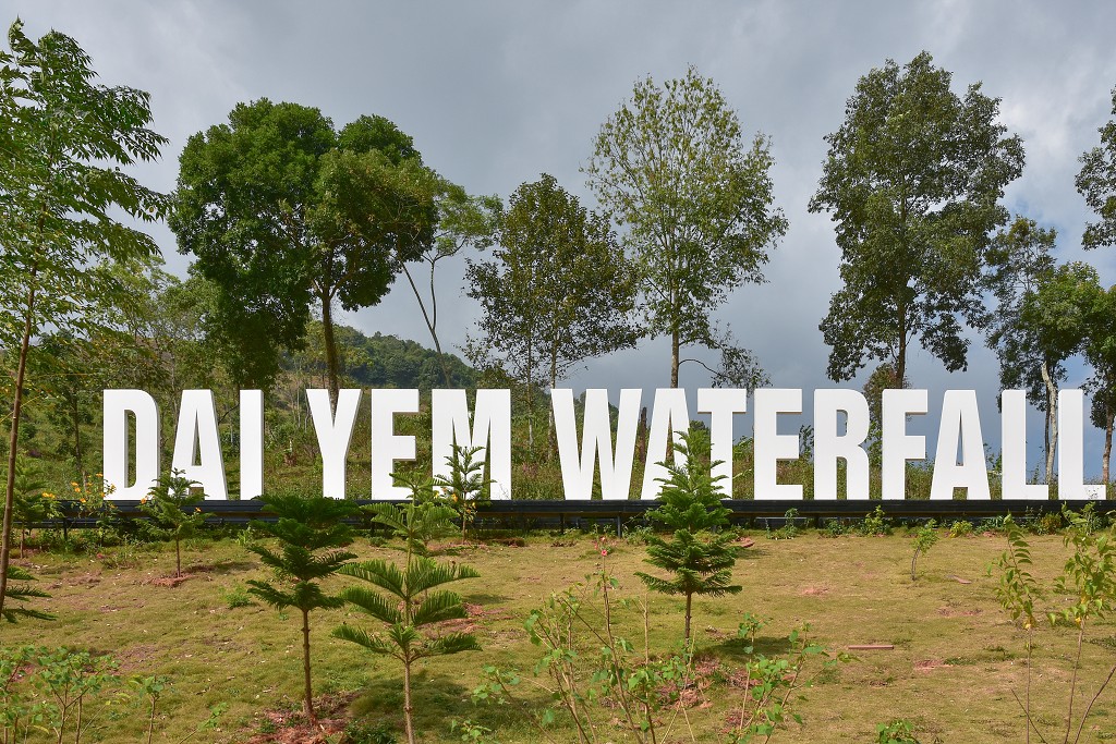 Vietnam - vodopád Dai Yem, jižně od Moc Chau