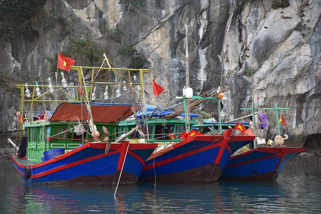 Vietnam - Lang Chai fishing village, zátoka Bai Tu Long
